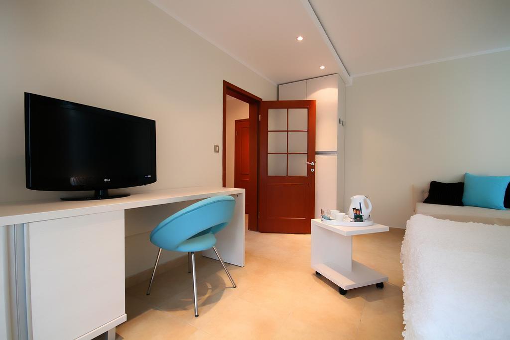 Domador Rooms & Apartments Bečići Ngoại thất bức ảnh