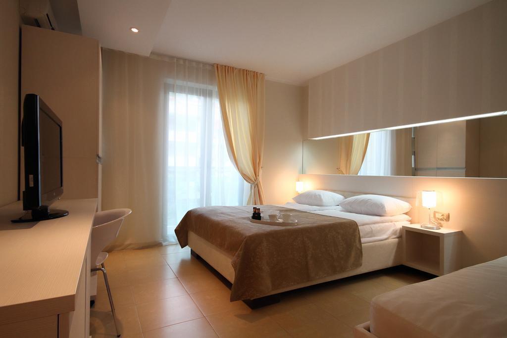Domador Rooms & Apartments Bečići Ngoại thất bức ảnh